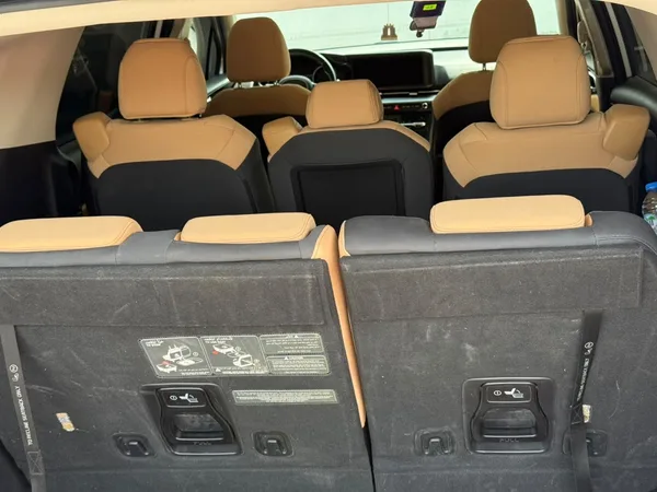 Cars for sale in uae Kia Carnival