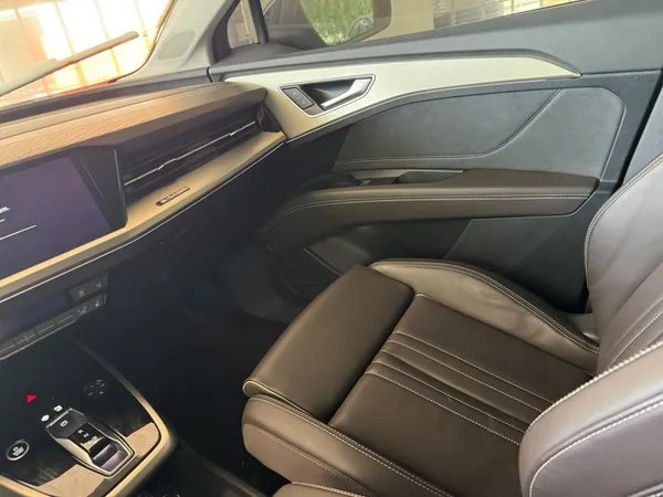 Cars for sale in uae Audi E - Tron
